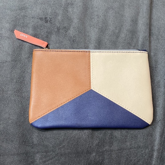 🦋3 piece makeup bundle! - Picture 6 of 7